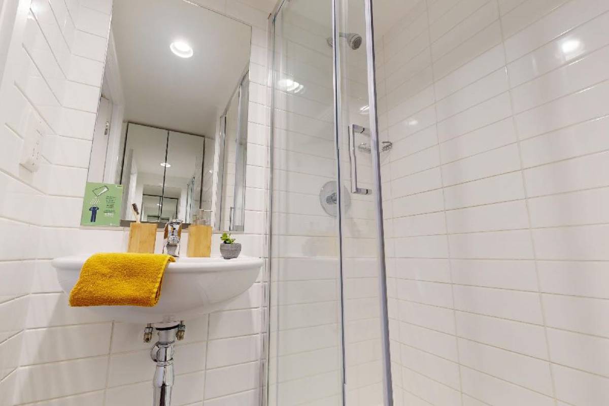 Building maintenance contractors in Hull and Yorkshire.